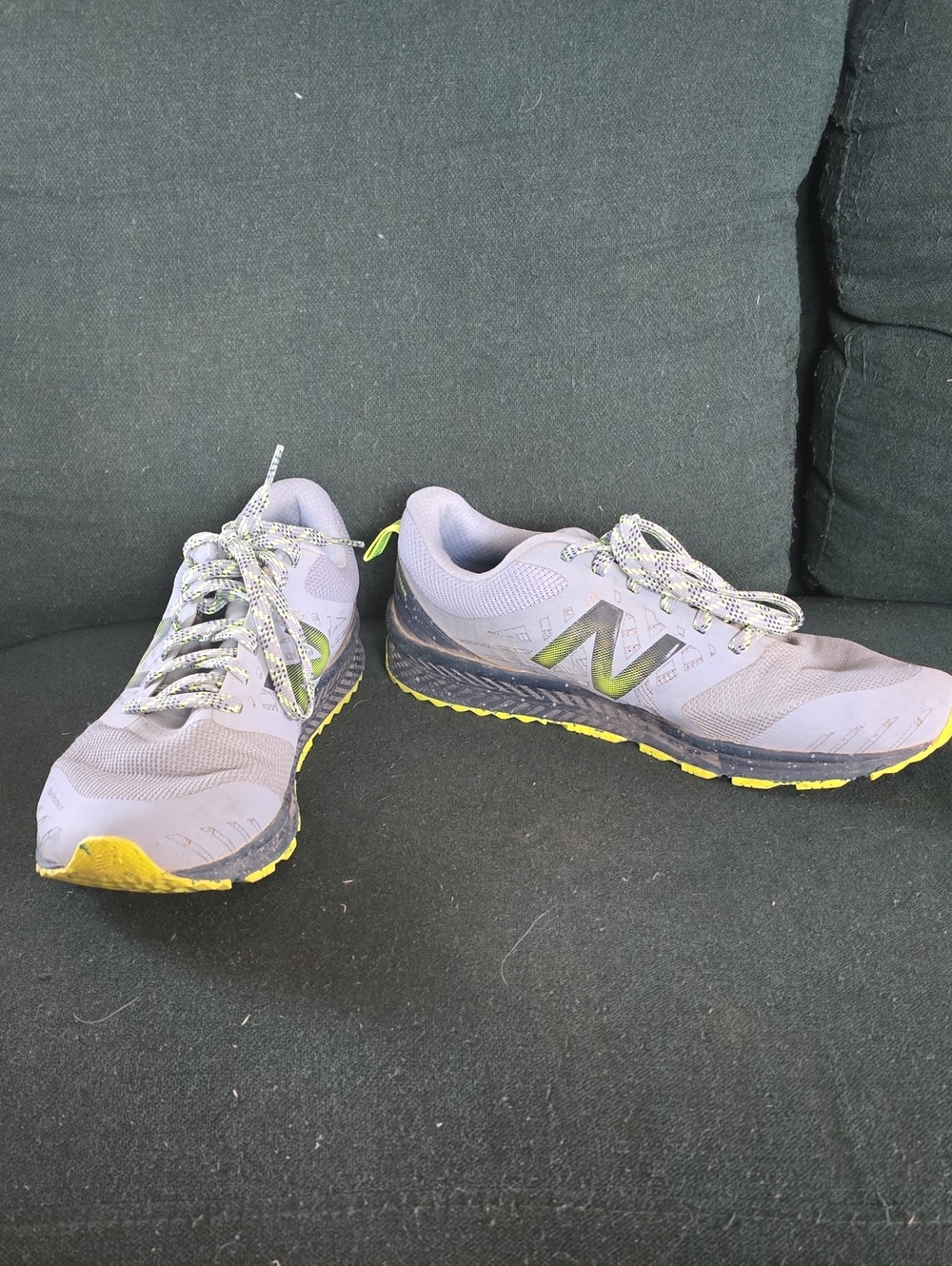 New Balance Men's Gray and Yellow Trail Runners